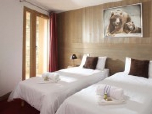 Opera Chalets - Slide 3