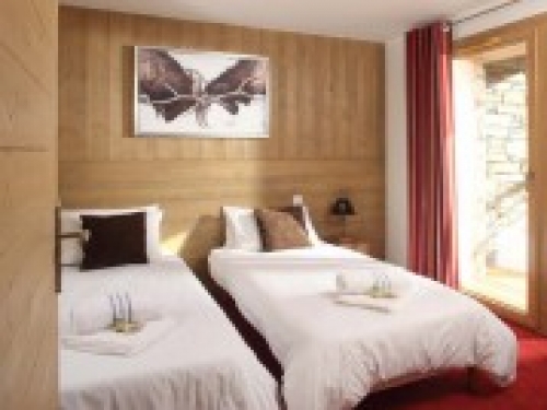 Opera Chalets - Slide 4