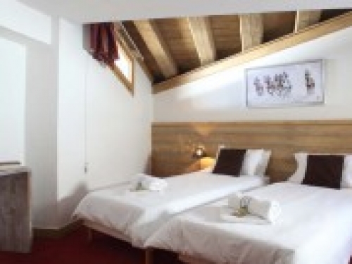 Opera Chalets - Slide 8