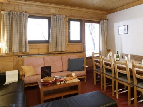 Chalet Maison Rose (Package) - Slide 2