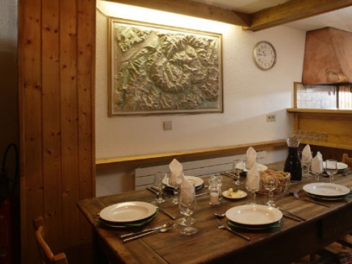 Chalet Val Rogoney (Package) - Slide 3